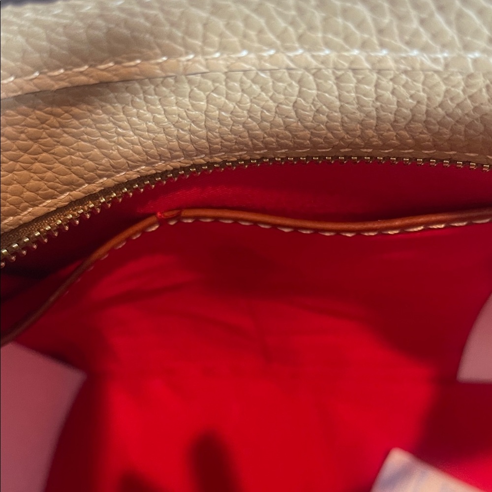 Elegant Tan Tote Bag - Picture 8 of 11